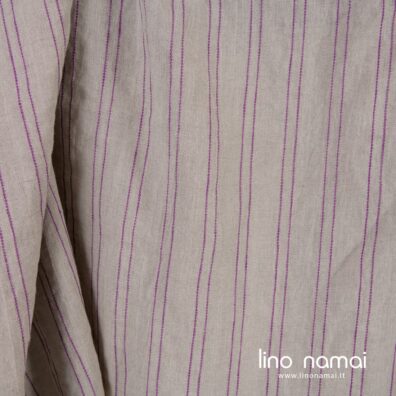 Lininis audinys natūralios spalvos su violetinėmis juostelėmis skalbtas minkštas švelnus