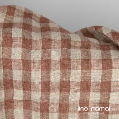 Lininis languotas išaustas iš natūralios ir tamsios molio spalvos verpalų