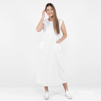 ELLE lininė balta suknelė su trikampiu įduru priekyje